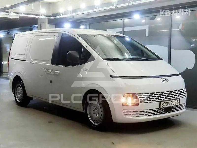 2022 Hyundai Staria