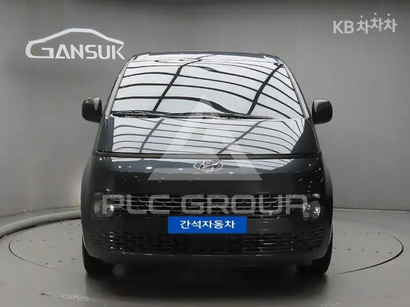 2022 Hyundai Staria