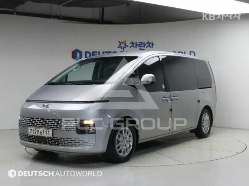 2022 Hyundai Staria