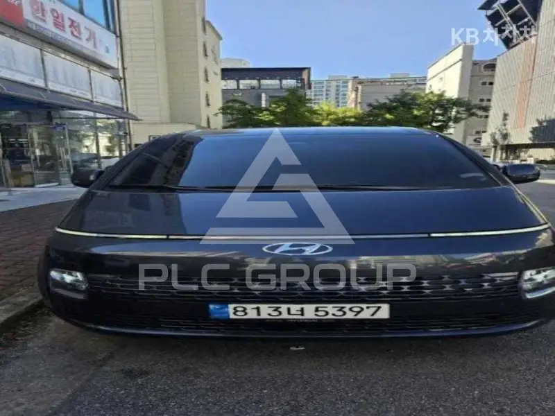 2022 Hyundai Staria