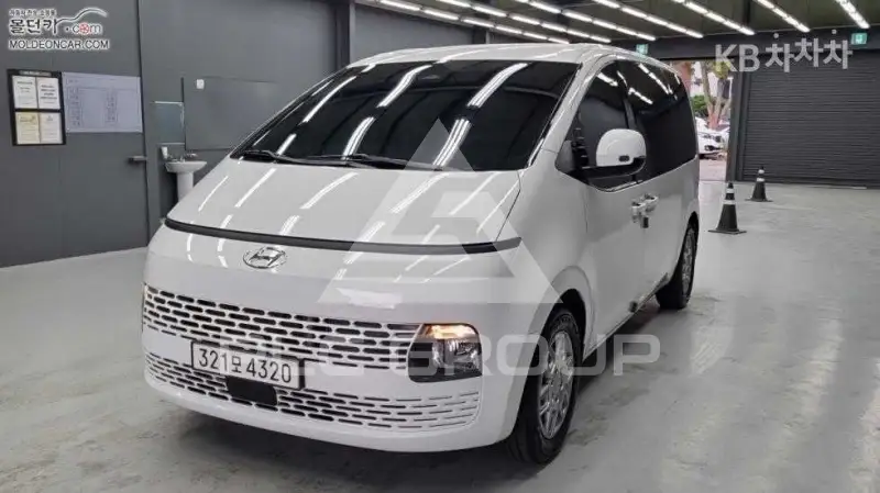 2022 Hyundai Staria