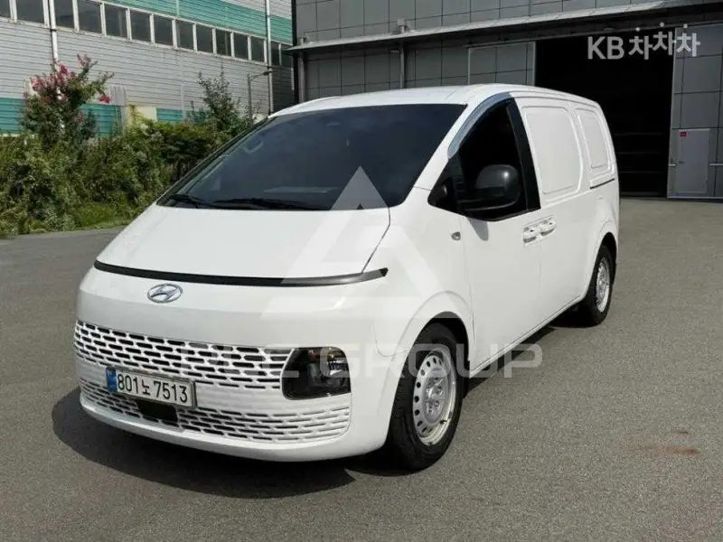 2022 Hyundai Staria