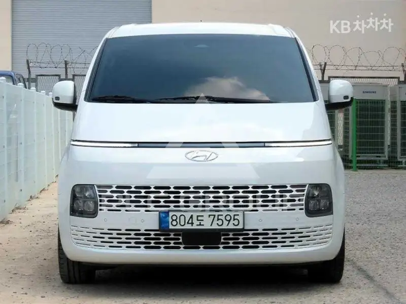 2022 Hyundai Staria