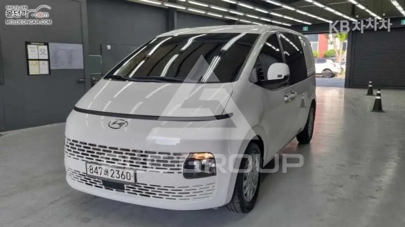 2022 Hyundai Staria