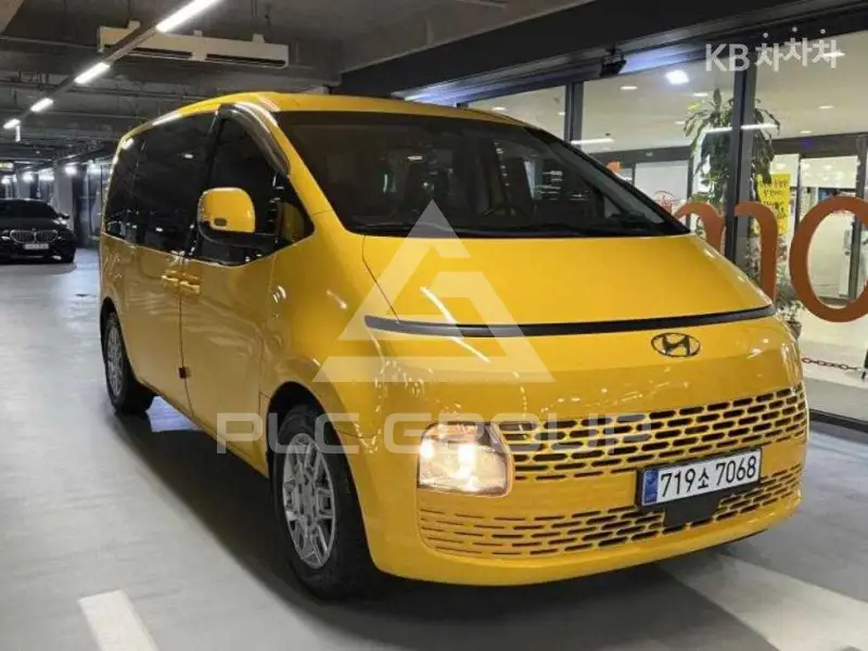 2022 Hyundai Staria