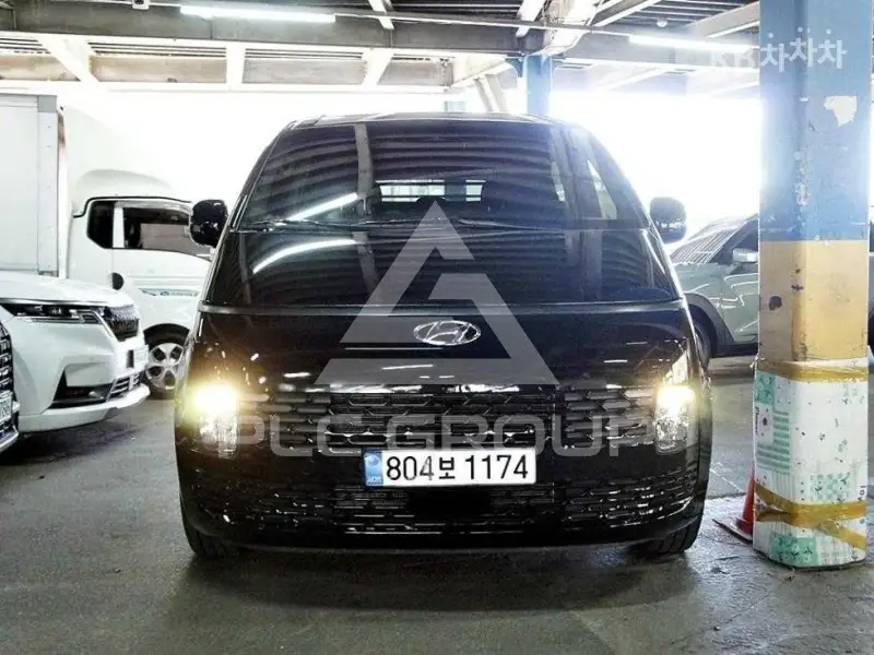 2022 Hyundai Staria