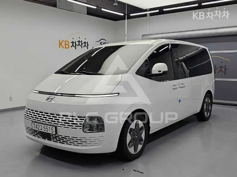 2022 Hyundai Staria