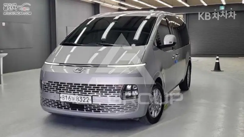 2022 Hyundai Staria