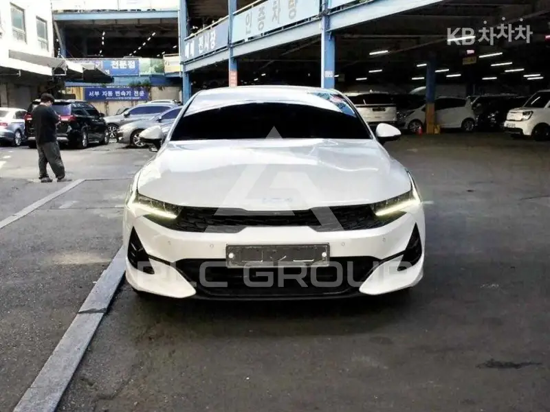 2022 KIA K5