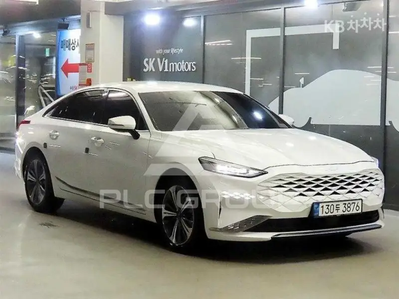 2022 KIA K8