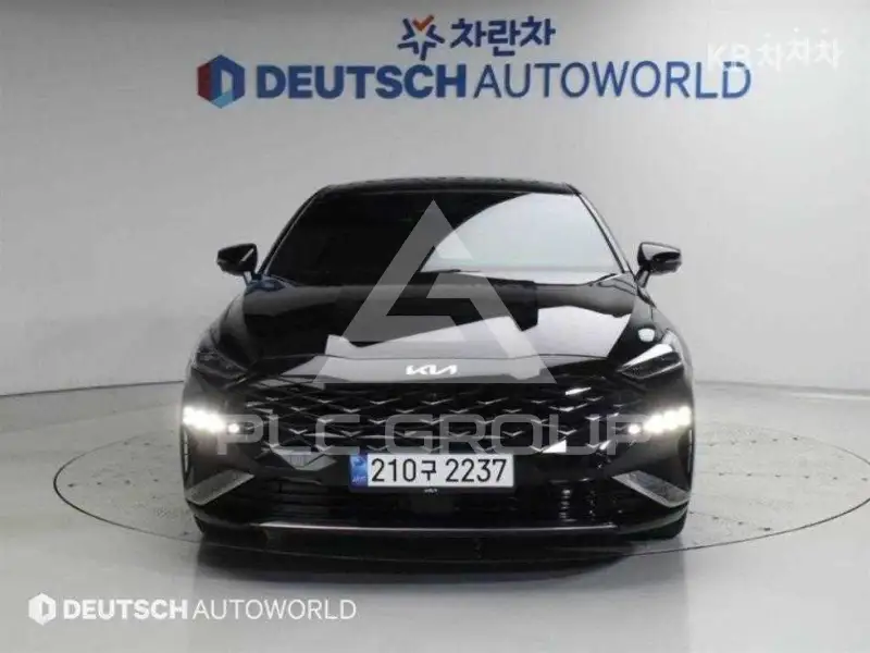 2022 KIA K8