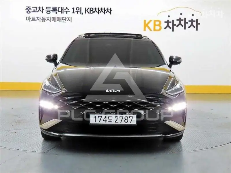 2022 KIA K8
