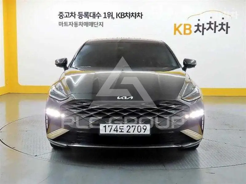 2022 KIA K8