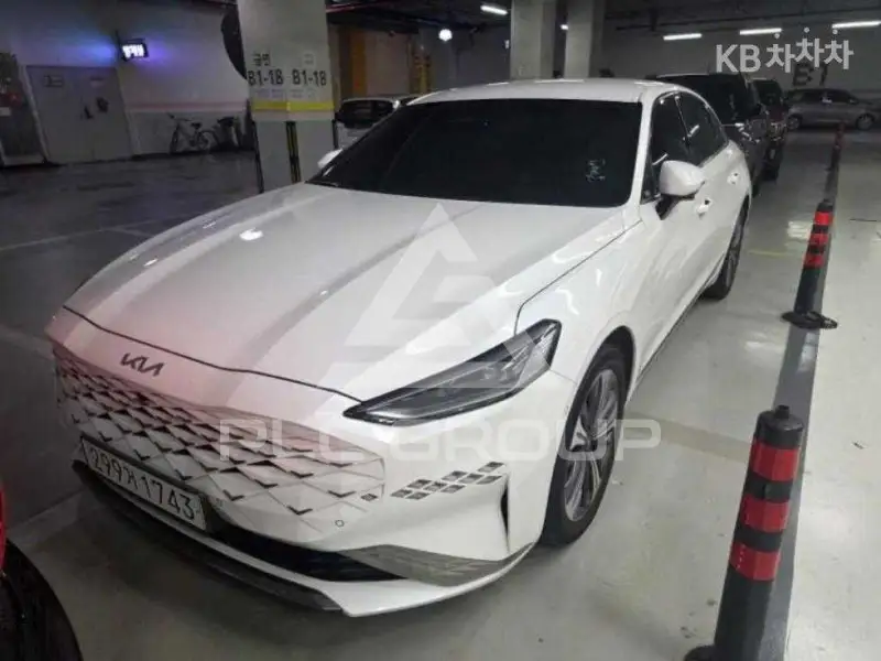2022 KIA K8