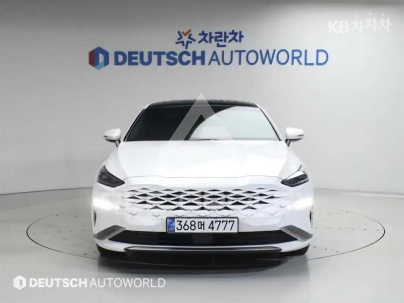 2022 KIA K8