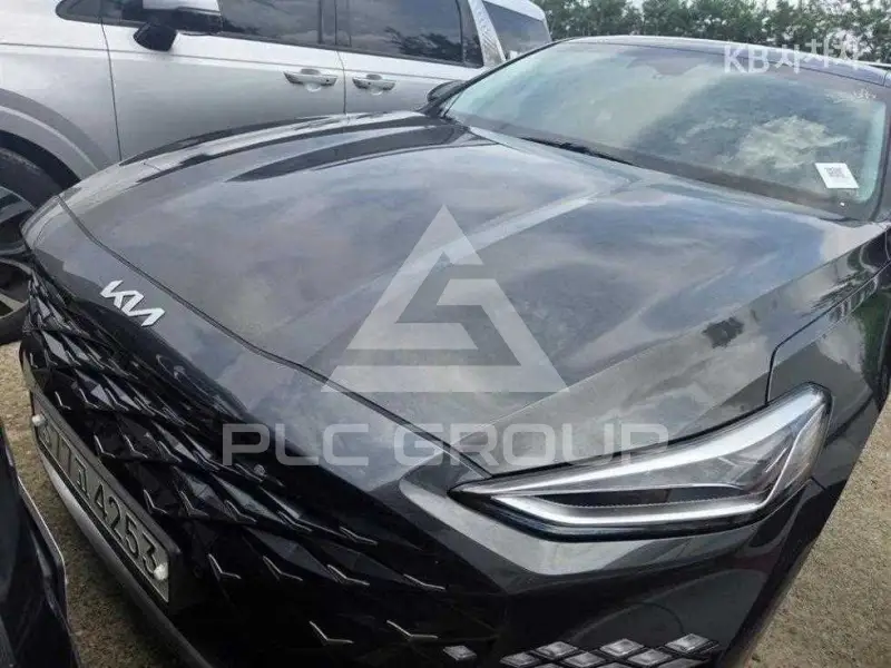 2022 KIA K8