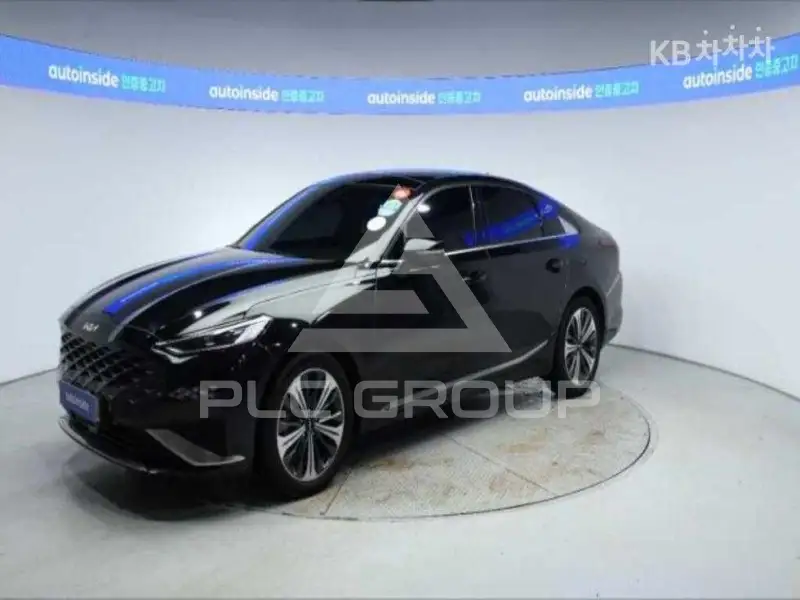 2022 KIA K8