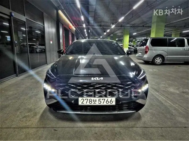 2022 KIA K8