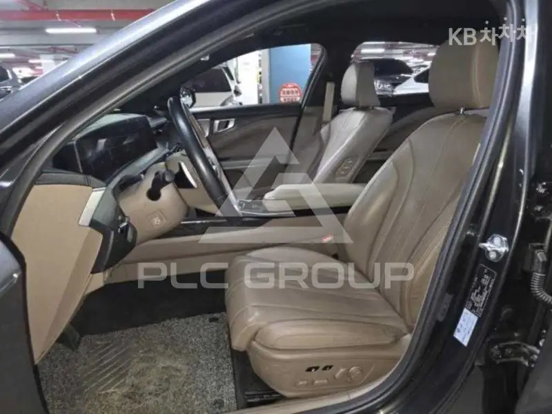 2022 KIA K8