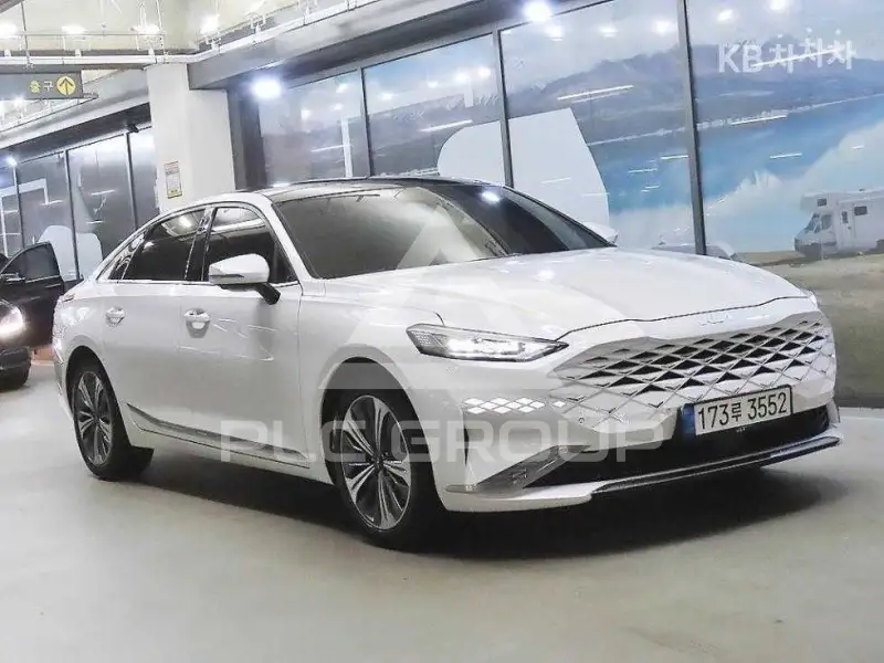 2022 KIA K8