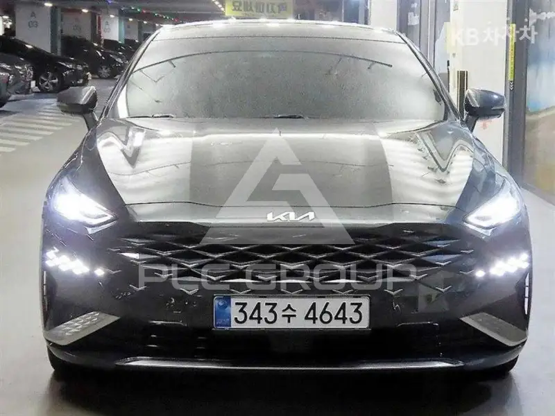 2022 KIA K8
