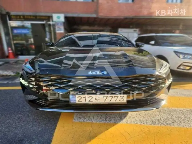 2022 KIA K8