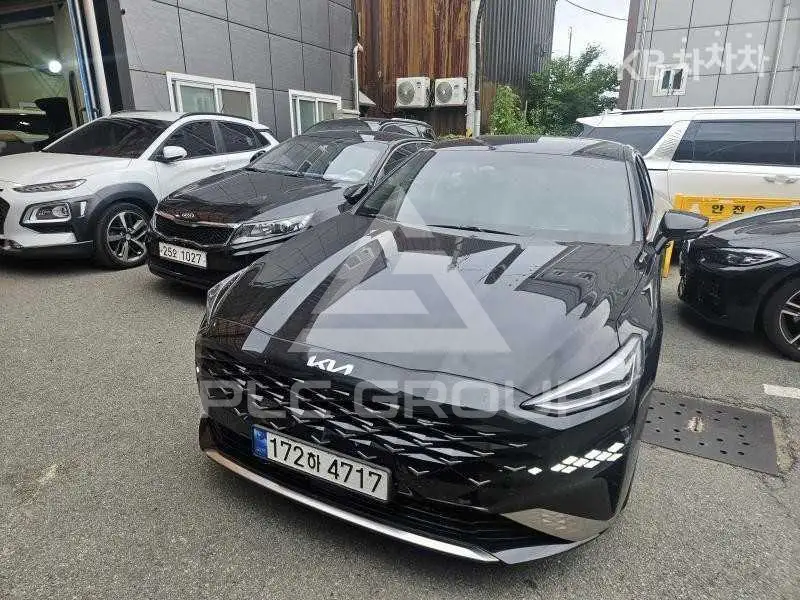 2022 KIA K8