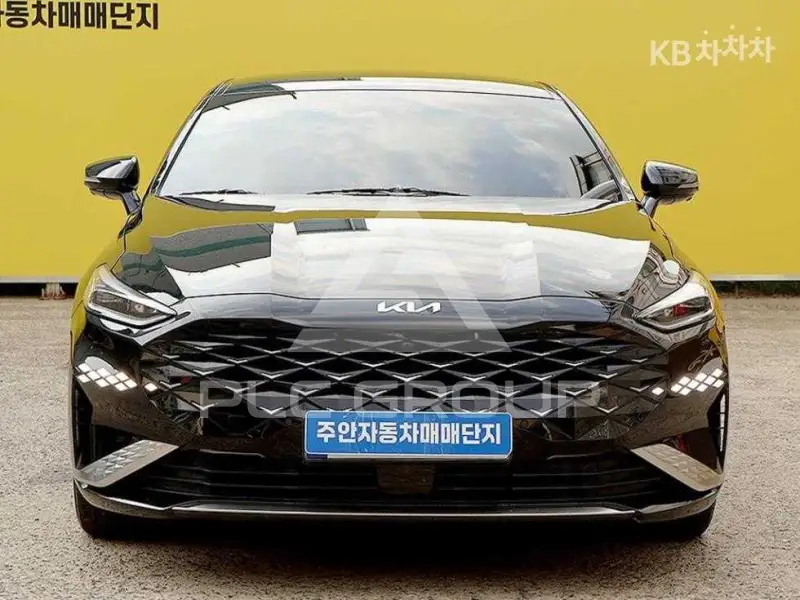 2022 KIA K8
