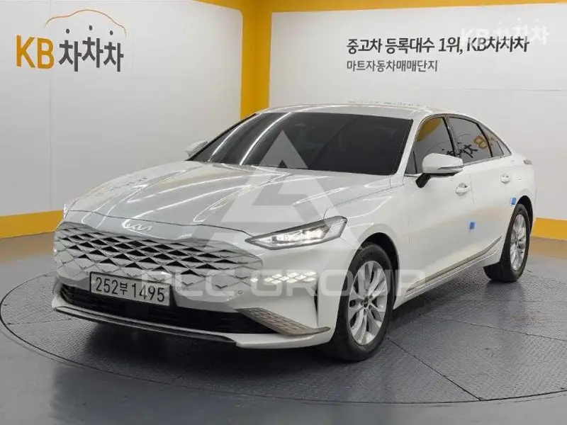 2022 KIA K8