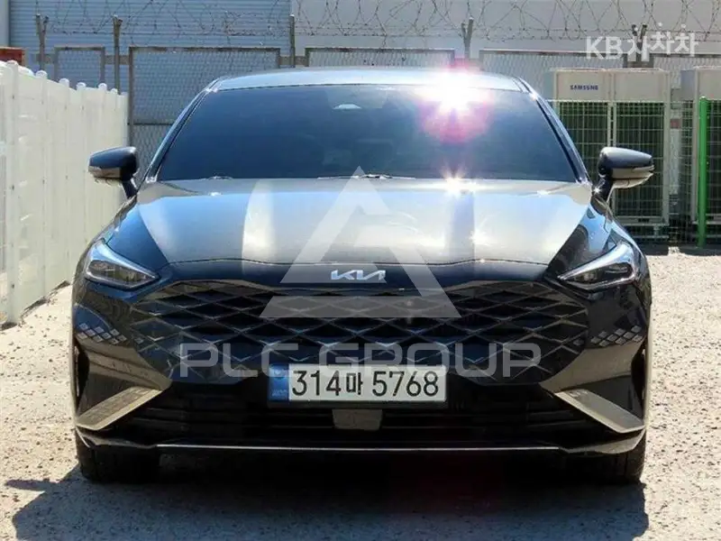 2022 KIA K8