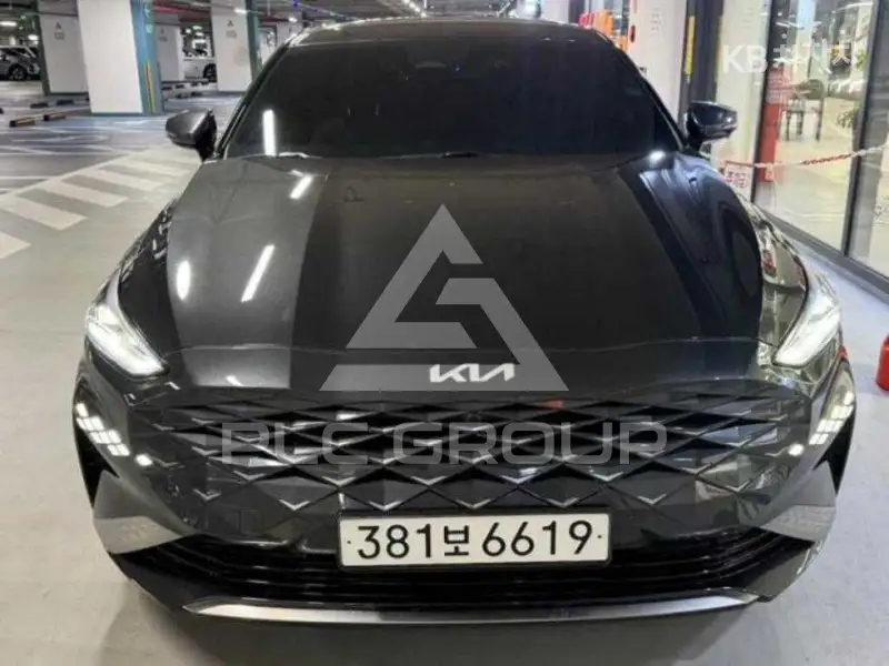 2022 KIA K8