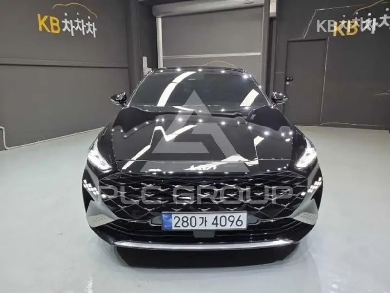 2022 KIA K8