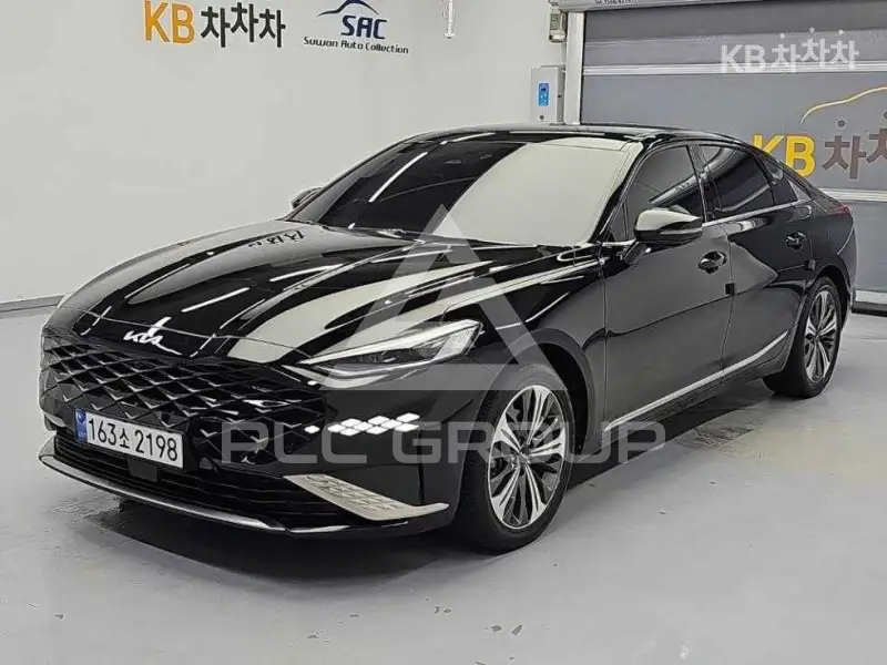 2022 KIA K8