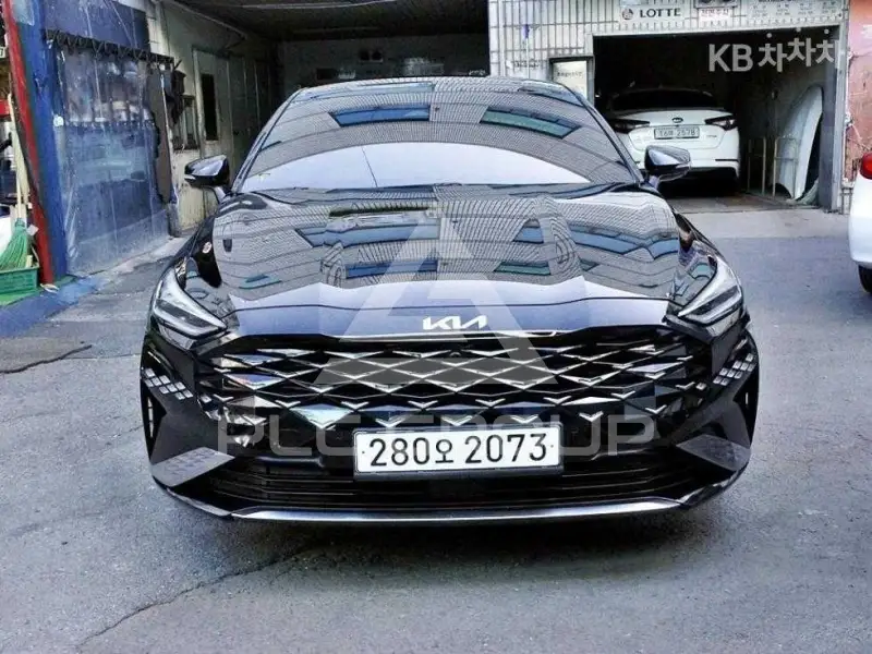 2022 KIA K8