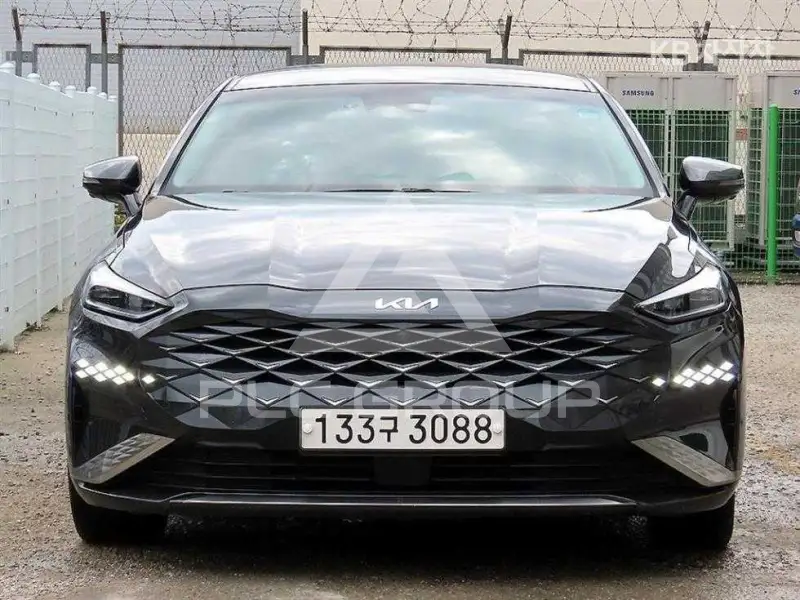 2022 KIA K8