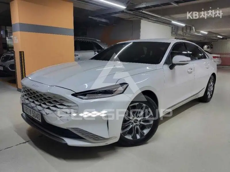 2022 KIA K8