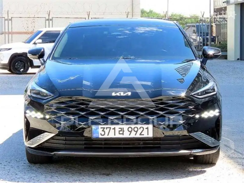 2022 KIA K8