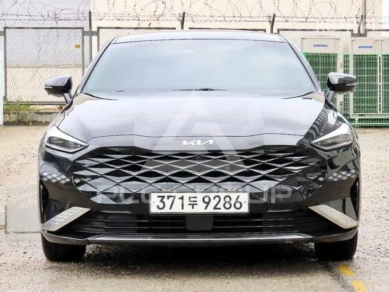 2022 KIA K8