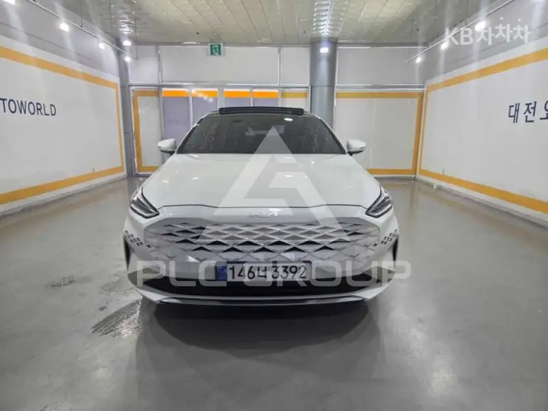 2022 KIA K8