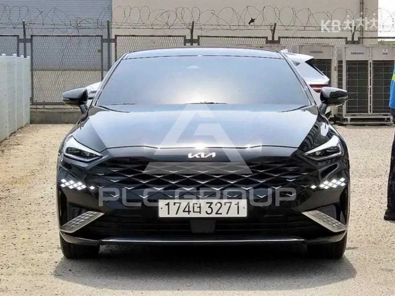 2022 KIA K8