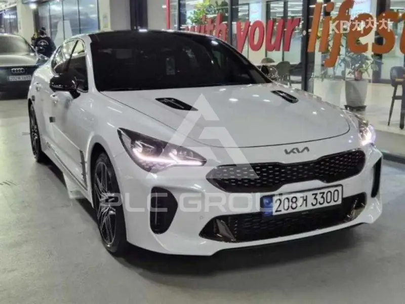 2022 KIA Stinger