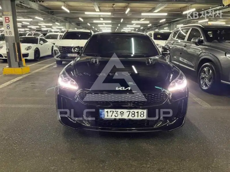 2022 KIA Stinger