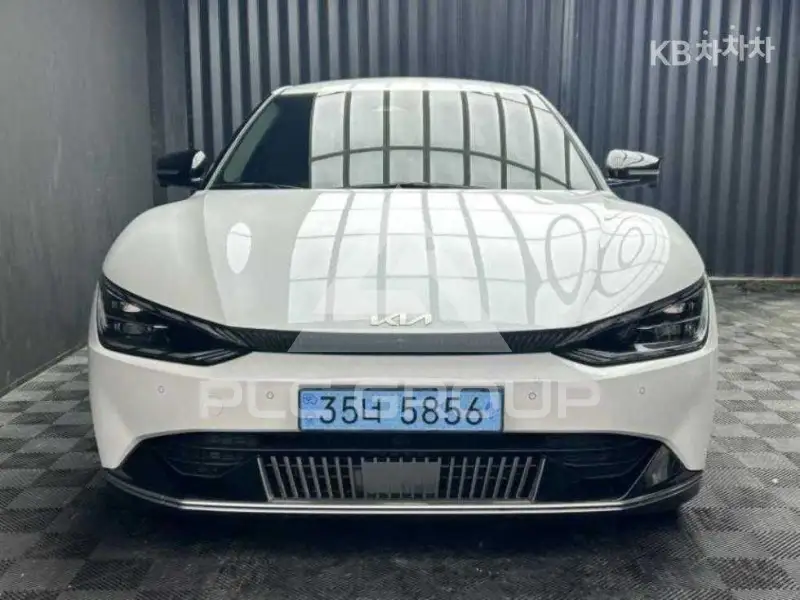 2022 KIA EV
