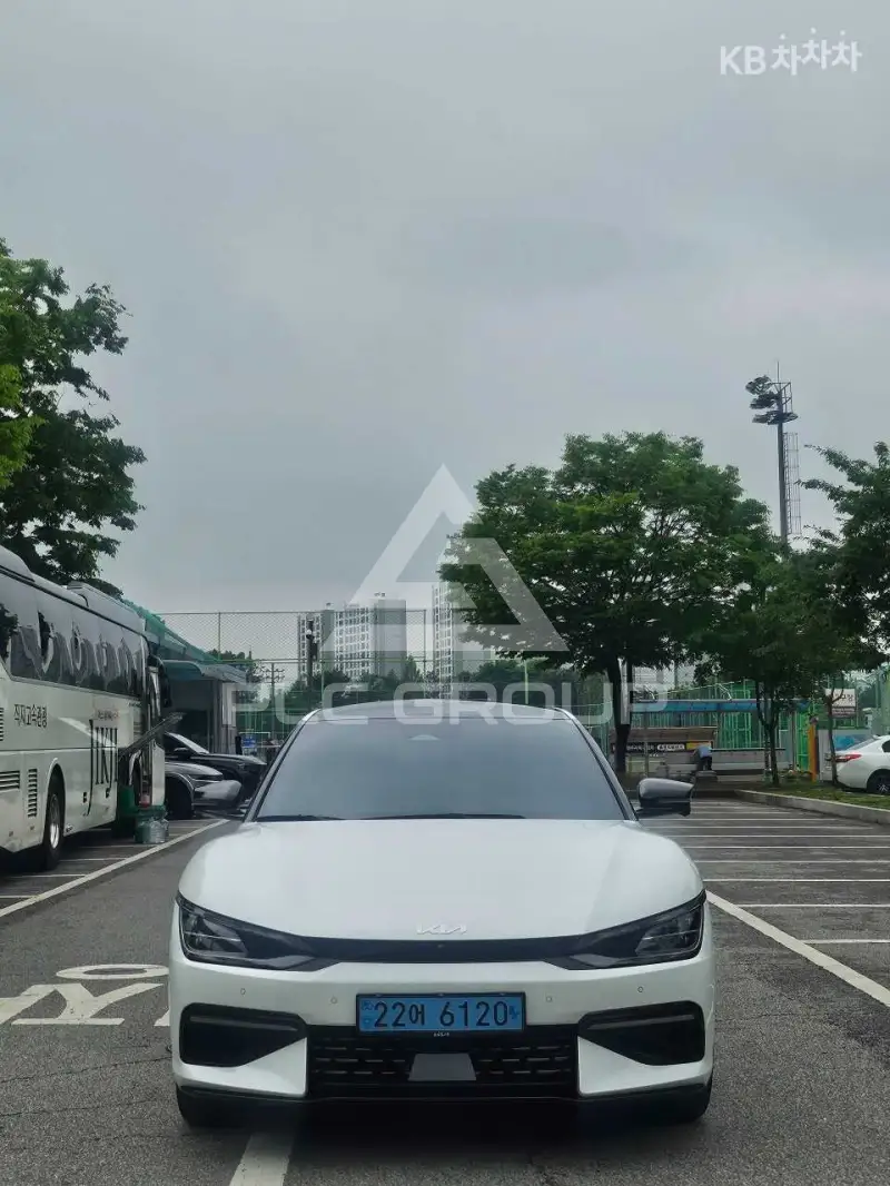 2022 KIA EV