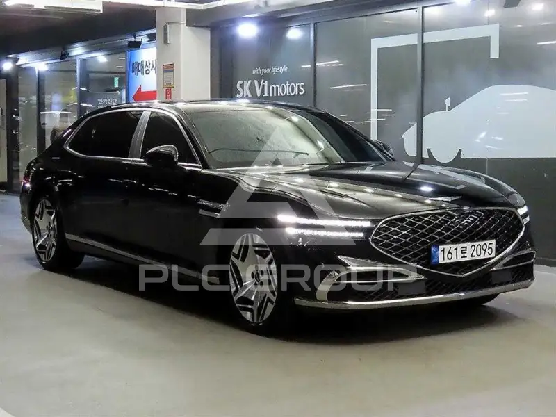 2022 Genesis G90