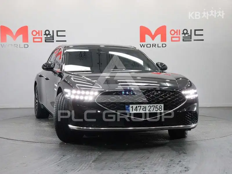 2022 Genesis G90