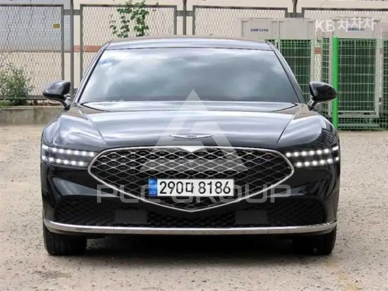 2022 Genesis G90
