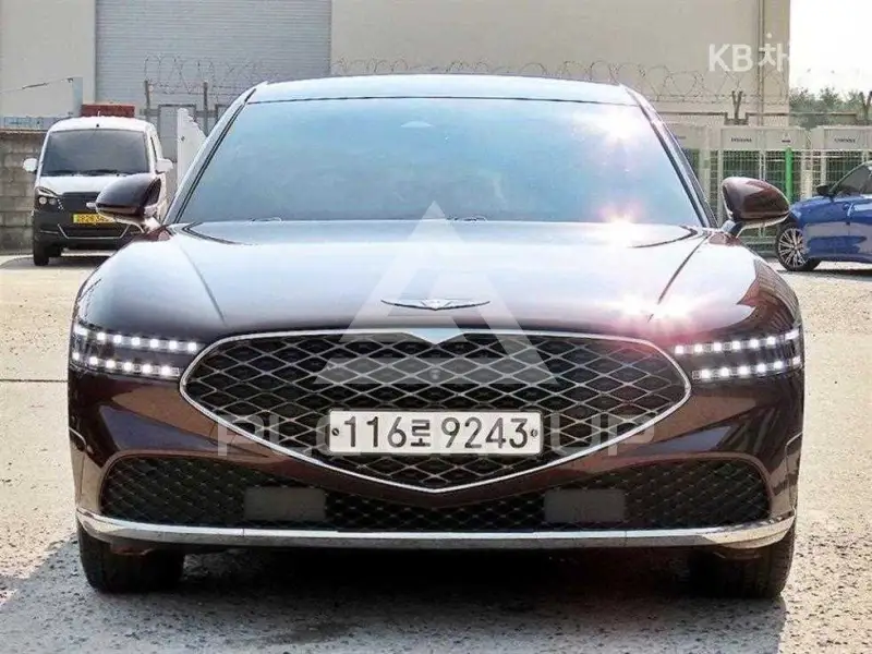 2022 Genesis G90