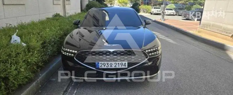2022 Genesis G90