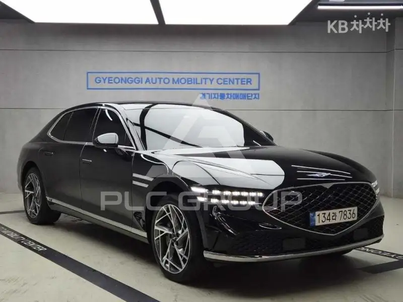 2022 Genesis G90